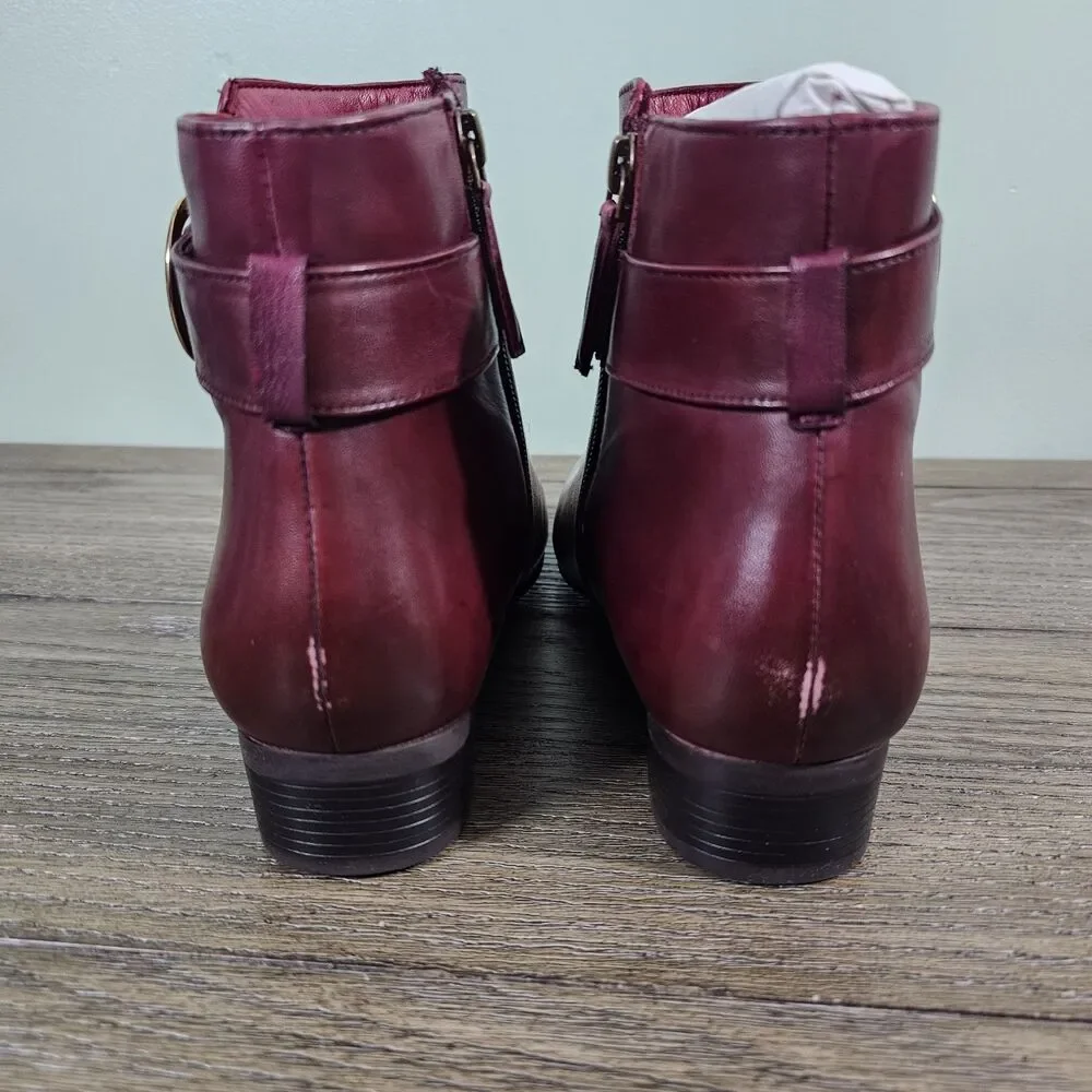 Trotters Melody Ankle‎ Boots Dark Red Women's Size 9.5 Buckle Detail Heel Zip